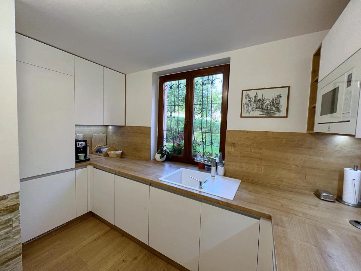 Apartman Stara Sasova バンスカー・ビストリツァ エクステリア 写真