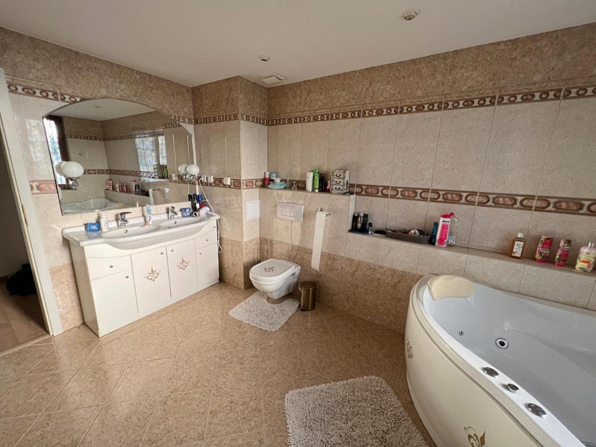 Apartman Stara Sasova バンスカー・ビストリツァ エクステリア 写真